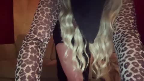 Snapshot of tease4meplz chatting on 10/26/25, 07:31 tease4meplz online show from 10/26/25, 07:31