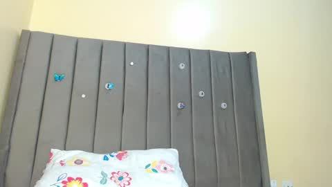 queen online show from 02/11/25, 10:59