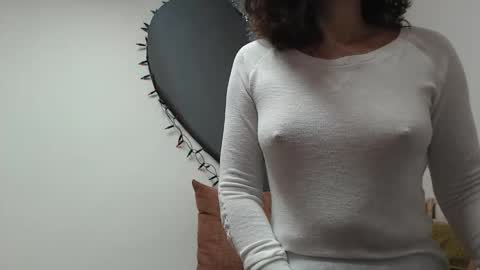 ALICIA--- online show from 12/18/25, 08:20