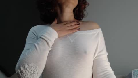 Snapshot of teasexpert4444 chatting on 04/27/26, 06:00 ALICIA--- online show from 04/27/26, 06:00