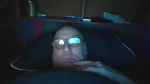 Mark online show from 12/22/25, 08:22