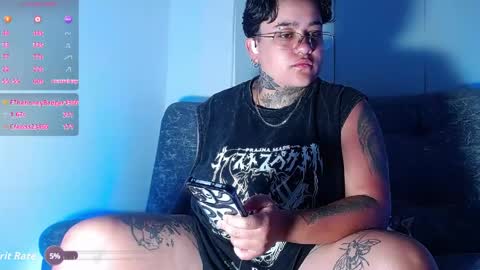 Charlee He online show from 06/05/26, 06:52
