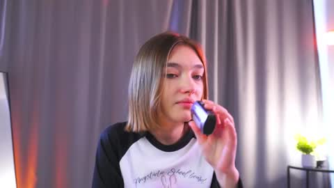 all me precious   online show from 03/05/26, 07:04