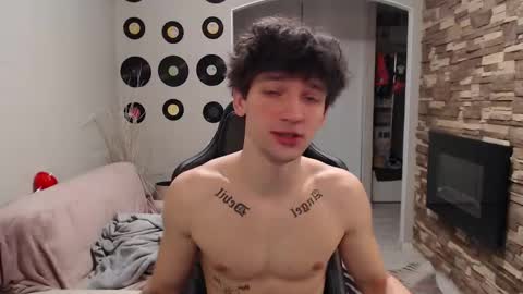 Teddy online show from 11/25/25, 01:16