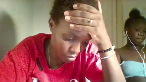 Snapshot of tee_kaicy chatting on 12/29/24, 08:04 kaicy online show from 12/29/24, 08:04