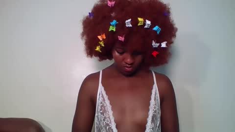 Snapshot of tee_kaicy chatting on 10/19/25, 12:17 kaicy online show from 10/19/25, 12:17