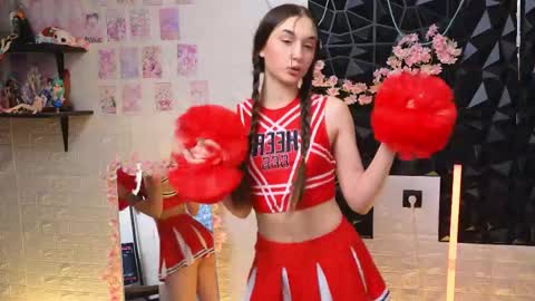 Alice and Cassie online show from 04/19/26, 02:55