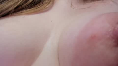 Snapshot of teeencutee chatting on 02/08/25, 09:13 Monika --------------2  stream 700 GMT day online show from 02/08/25, 09:13