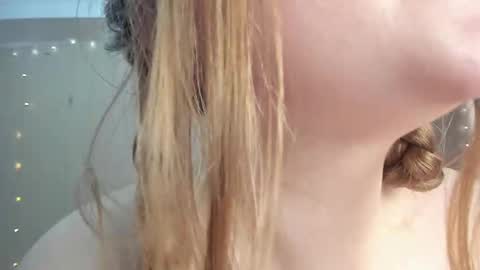 Snapshot of teeencutee chatting on 02/09/25, 08:11 Monika --------------2  stream 700 GMT day online show from 02/09/25, 08:11
