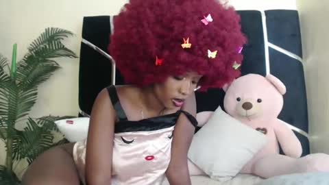 Kittie online show from 04/21/26, 07:03