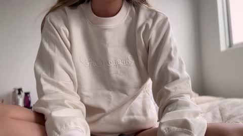 Amy No penetration Virgiin giirl online show from 10/20/25, 11:43