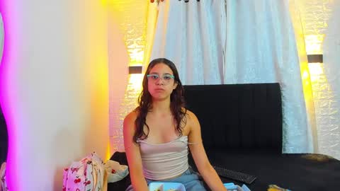 Snapshot of tefi_smit chatting on 05/26/26, 06:59 tefi smit online show from 05/26/26, 06:59