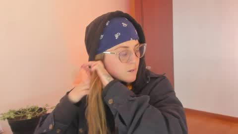 Snapshot of tekila__ chatting on 05/12/26, 09:34 tekila__ online show from 05/12/26, 09:34