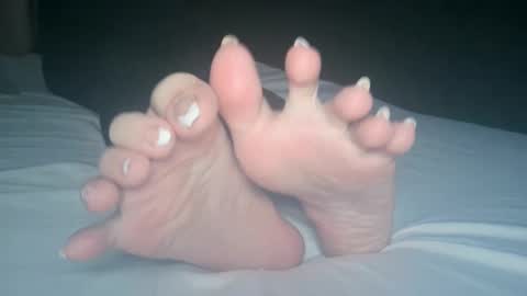 Viv West online show from 09/26/25, 02:37