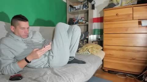 Virg Lszl online show from 10/28/25, 02:37