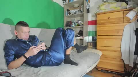 Virg Lszl online show from 11/04/25, 04:33