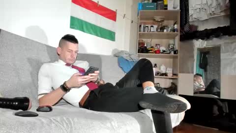 Virg Lszl online show from 01/15/26, 03:38