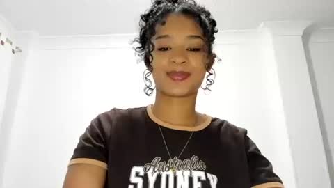 Snapshot of teles10 chatting on 02/04/25, 01:56 Teles2023 online show from 02/04/25, 01:56