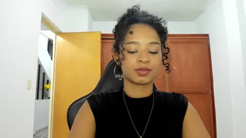 Snapshot of teles10 chatting on 02/18/25, 01:10 Teles2023 online show from 02/18/25, 01:10