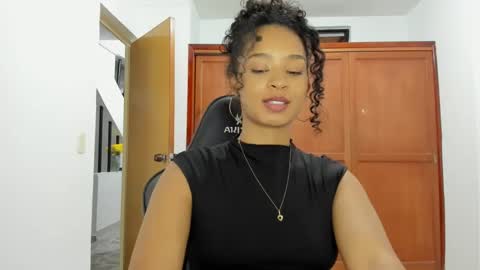 Snapshot of teles10 chatting on 02/18/25, 04:26 Teles2023 online show from 02/18/25, 04:26