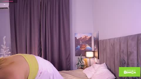 Snapshot of telladreamer_ chatting on 12/29/24, 08:00 Tella online show from 12/29/24, 08:00