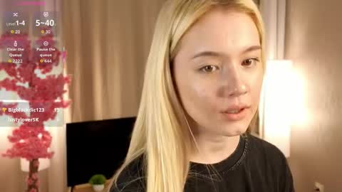 Sofia online show from 10/04/25, 04:16