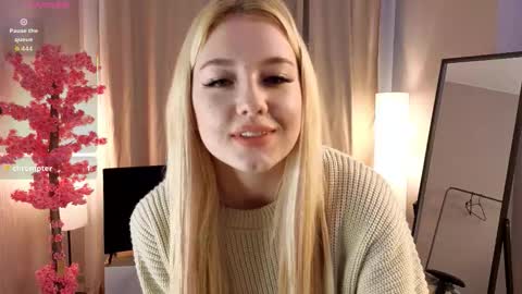 Sofia online show from 10/10/25, 02:16