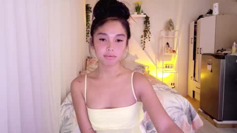 temptessa20 online show from 11/04/25, 11:48