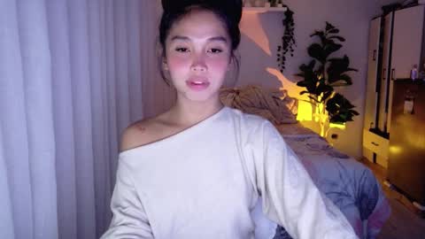 temptessa20 online show from 11/11/25, 02:17