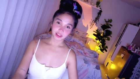 temptessa20 online show from 11/17/25, 02:34