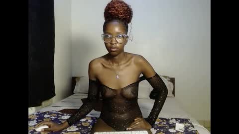 Snapshot of tempting_vibe chatting on 01/18/26, 10:46 tempting_vibe online show from 01/18/26, 10:46