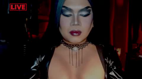 Snapshot of temptress_cocoxxx chatting on 06/07/26, 12:15 Mistress Coco online show from 06/07/26, 12:15