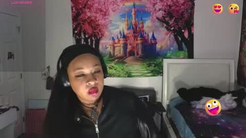 Snapshot of temptressbeauty24 chatting on 12/01/24, 07:03 Gaia online show from 12/01/24, 07:03