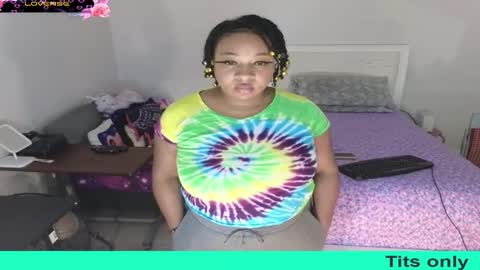 Snapshot of temptressbeauty24 chatting on 12/22/24, 06:15 Gaia online show from 12/22/24, 06:15