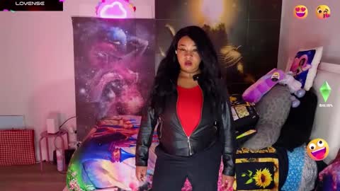 Snapshot of temptressbeauty24 chatting on 02/04/25, 02:07 Gaia online show from 02/04/25, 02:07