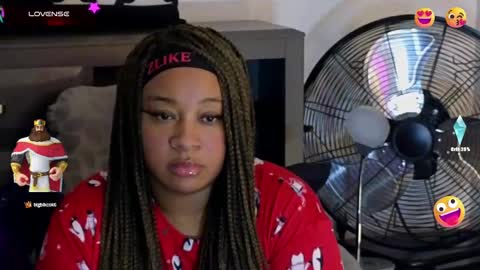 Snapshot of temptressbeauty24 chatting on 03/09/25, 01:35 Gaia online show from 03/09/25, 01:35