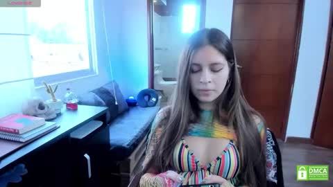 Snapshot of temptressweet chatting on 10/07/25, 09:45 Scar online show from 10/07/25, 09:45