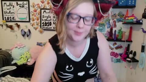 Snapshot of ten_tickle_pixie chatting on 05/18/26, 10:15 Pixie and Tentacle Overlord online show from 05/18/26, 10:15