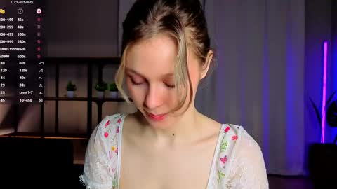 Snapshot of tender__beauty chatting on 05/16/26, 06:07 Hey Im Aneta online show from 05/16/26, 06:07