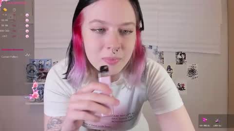  Sue  online show from 11/25/25, 03:01