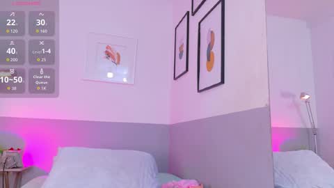 Snapshot of tendermommy chatting on 10/15/25, 01:22 Tatiana online show from 10/15/25, 01:22