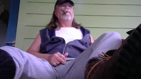 Tennredneck online show from 10/26/25, 08:59