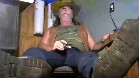 Tennredneck online show from 11/23/25, 04:01