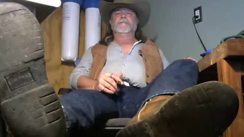 Tennredneck online show from 11/29/25, 03:53