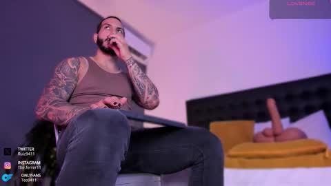 Teo Ferrer online show from 10/12/25, 07:57