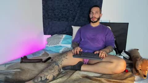 Teo Ferrer online show from 11/03/25, 08:10