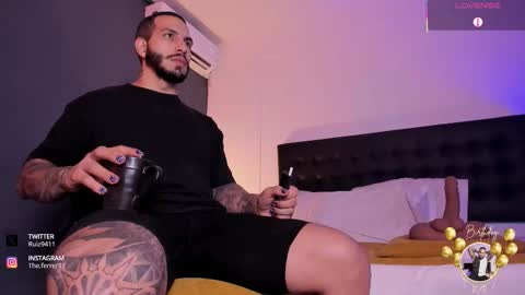 Teo Ferrer online show from 11/10/25, 08:41