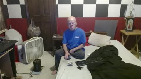 Snapshot of terdy2366 chatting on 02/15/25, 06:12 terdy2366 online show from 02/15/25, 06:12