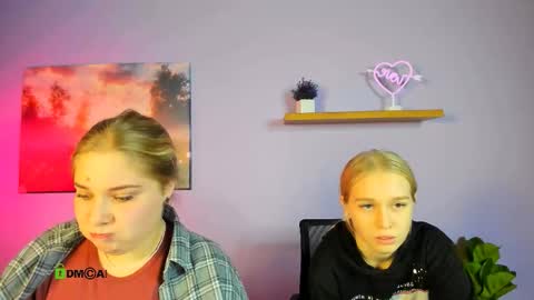 Snapshot of tereza_moon chatting on 10/20/25, 03:01 Youre Tereza online show from 10/20/25, 03:01
