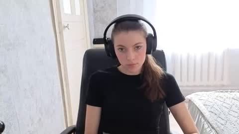 Anny Simpson online show from 09/17/25, 08:49